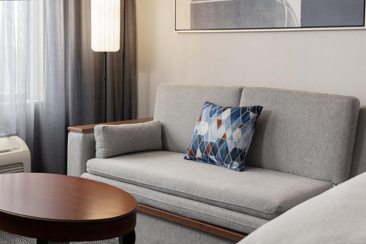 Отель Courtyard By Marriott Ontario Ранчо-Кукамонга Экстерьер фото
