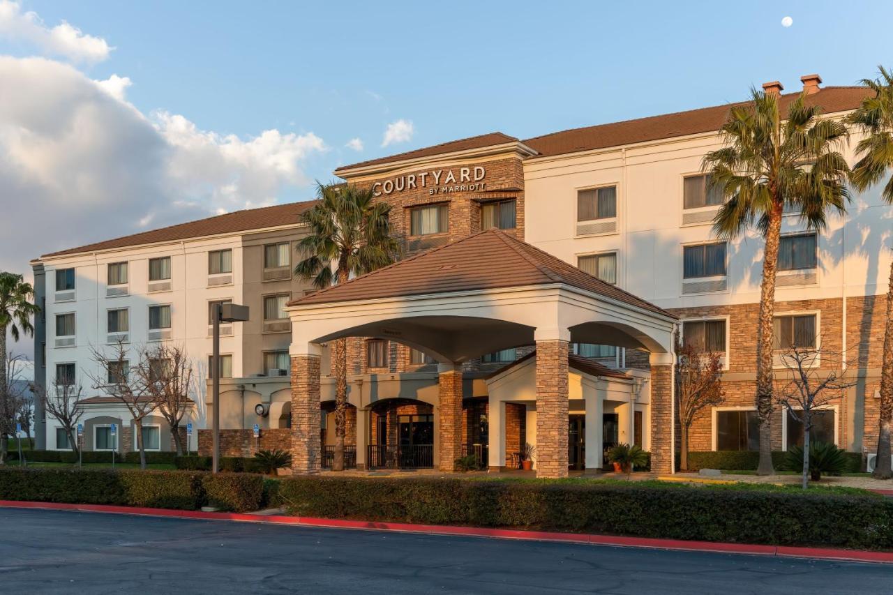 Отель Courtyard By Marriott Ontario Ранчо-Кукамонга Экстерьер фото