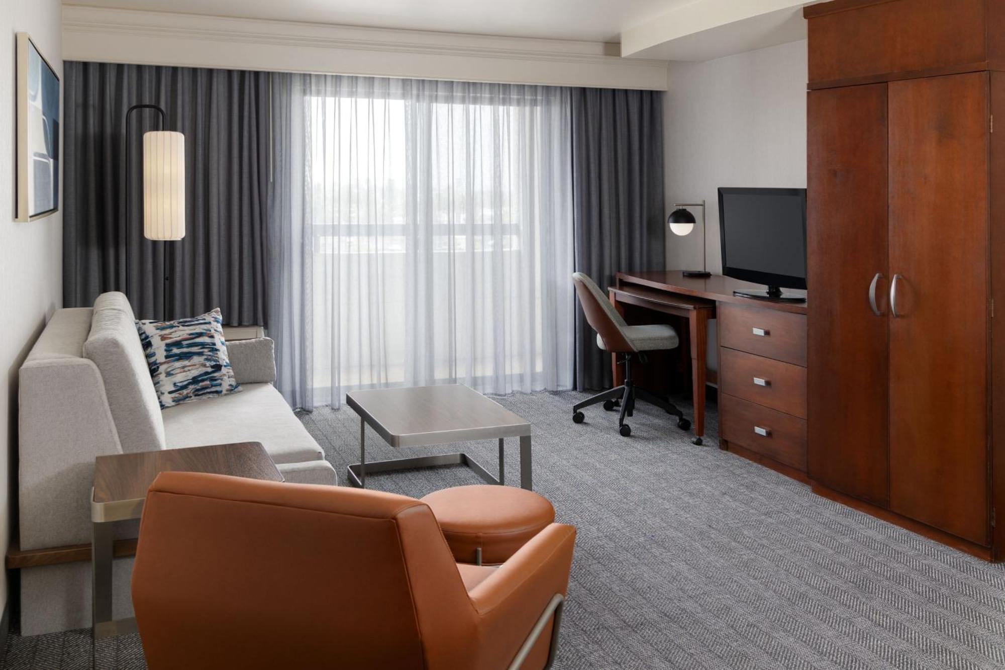 Отель Courtyard By Marriott Ontario Ранчо-Кукамонга Экстерьер фото