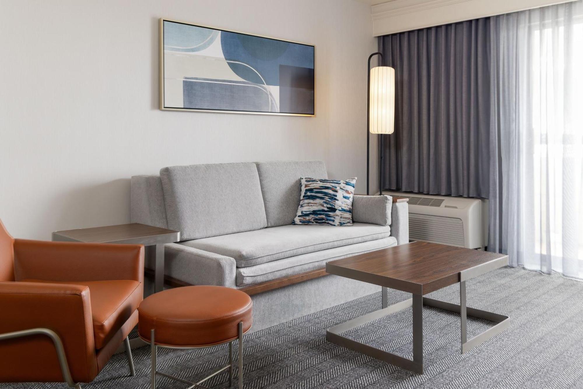 Отель Courtyard By Marriott Ontario Ранчо-Кукамонга Экстерьер фото
