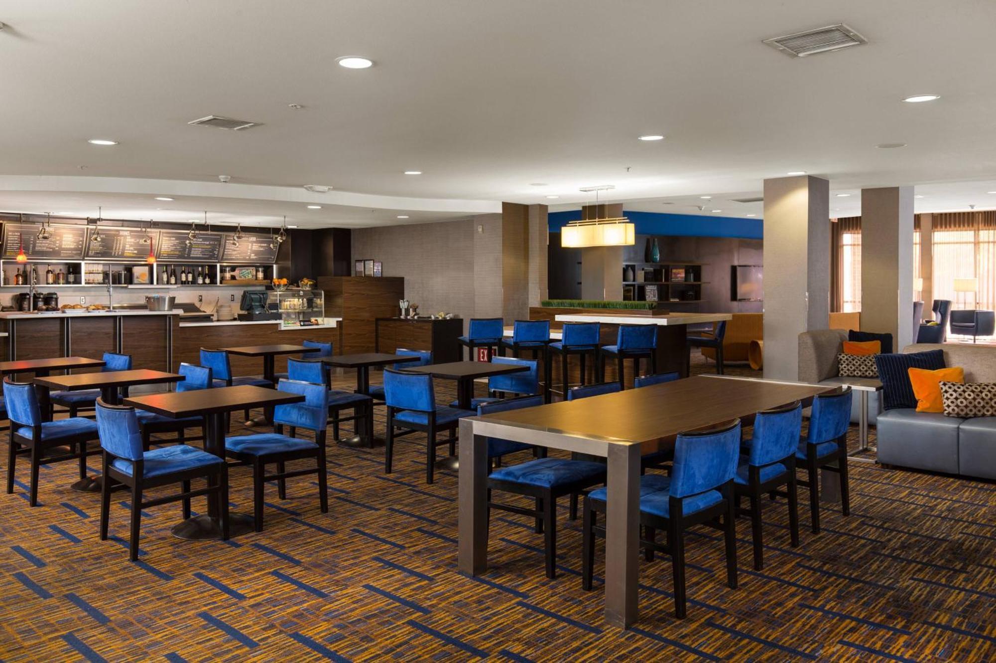 Отель Courtyard By Marriott Ontario Ранчо-Кукамонга Экстерьер фото