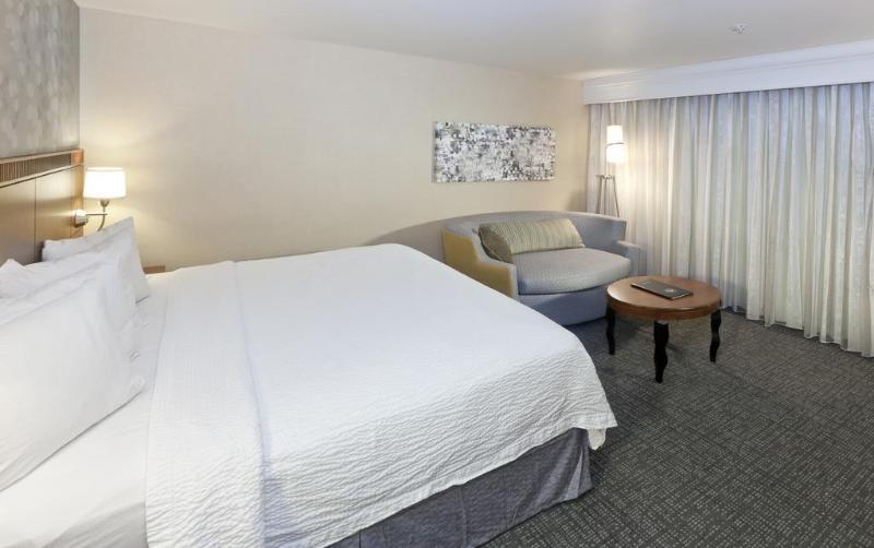 Отель Courtyard By Marriott Ontario Ранчо-Кукамонга Экстерьер фото
