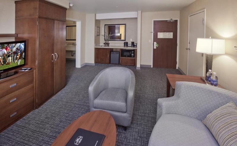 Отель Courtyard By Marriott Ontario Ранчо-Кукамонга Экстерьер фото