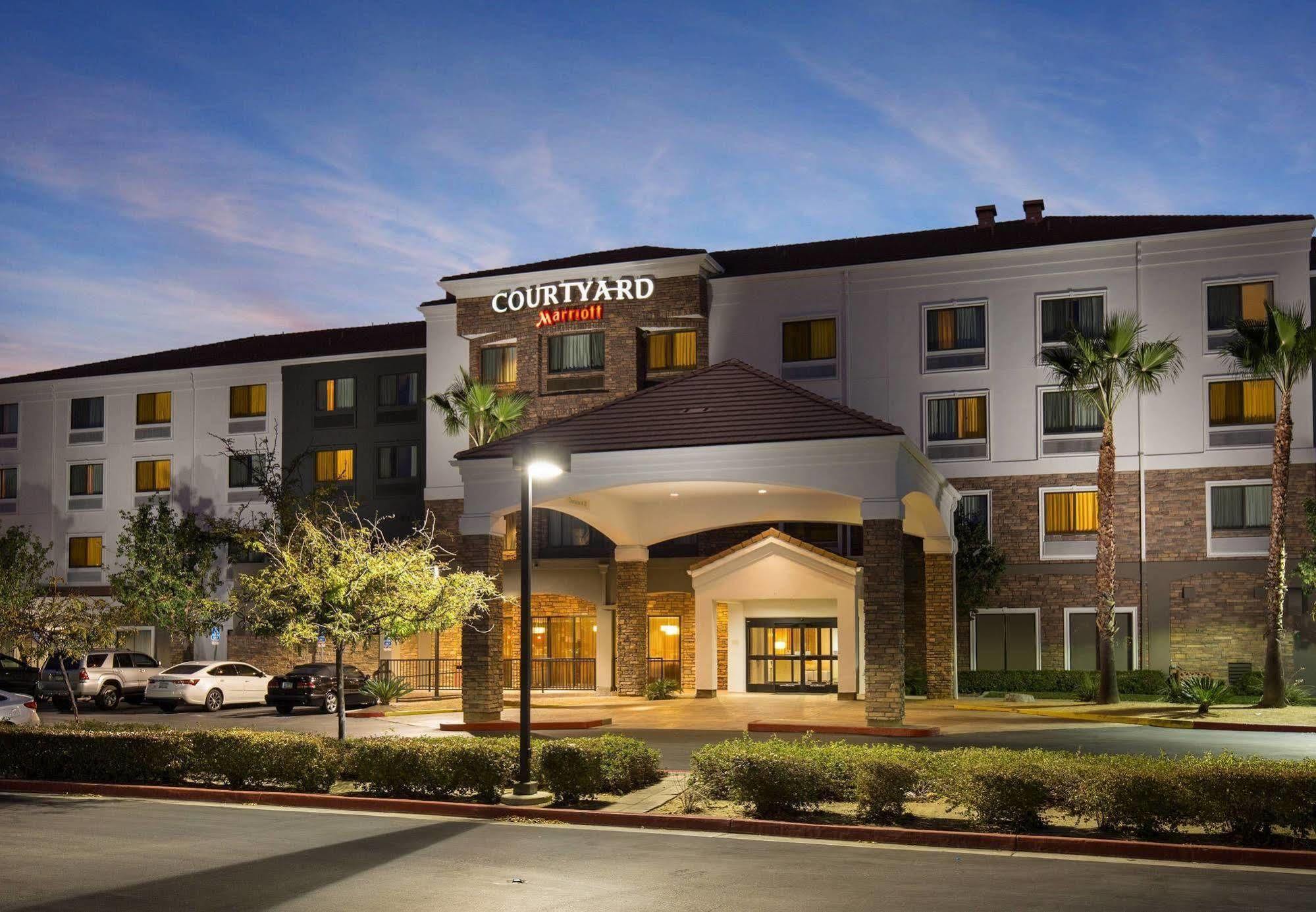 Отель Courtyard By Marriott Ontario Ранчо-Кукамонга Экстерьер фото