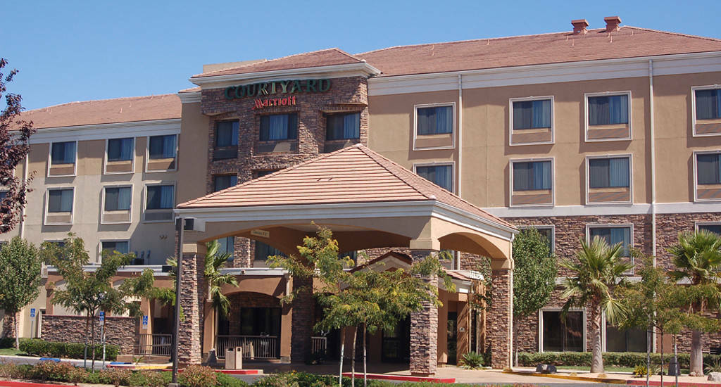 Отель Courtyard By Marriott Ontario Ранчо-Кукамонга Экстерьер фото